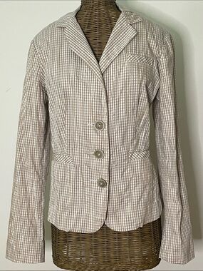 ADORABLE DETAILS! CAbi Taupe and White GINGHAM SEERSUCKER Tailored Summer Blazer